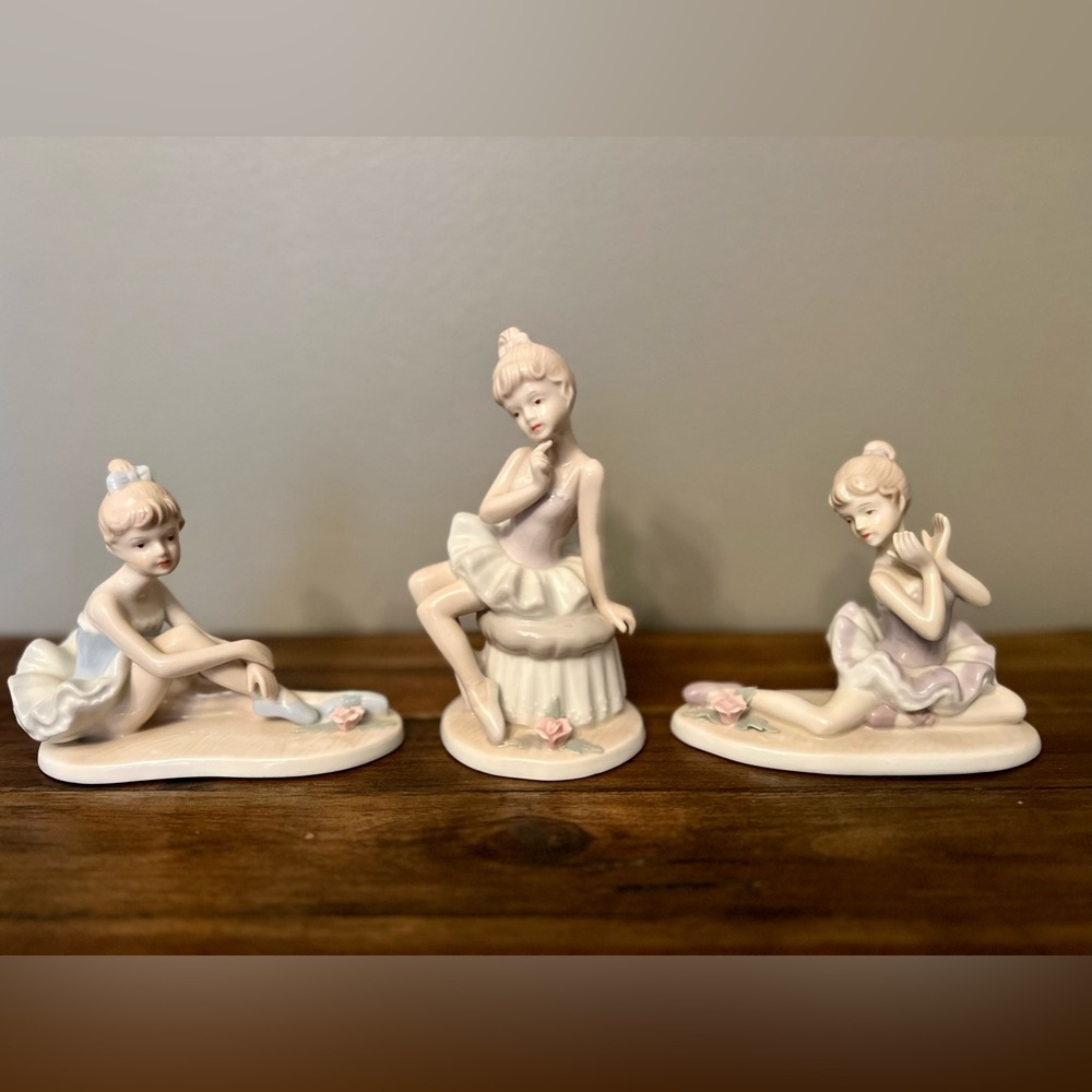ASPEN GALLERY Collection Ladies 3 Set Porcelain Ballerina Figurines